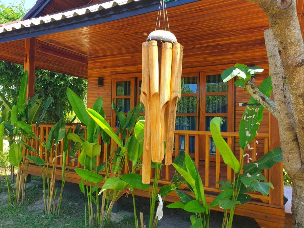 Samui Blue Bird Bed & Breakfast หาดแม่น้ำ ภายนอก รูปภาพ