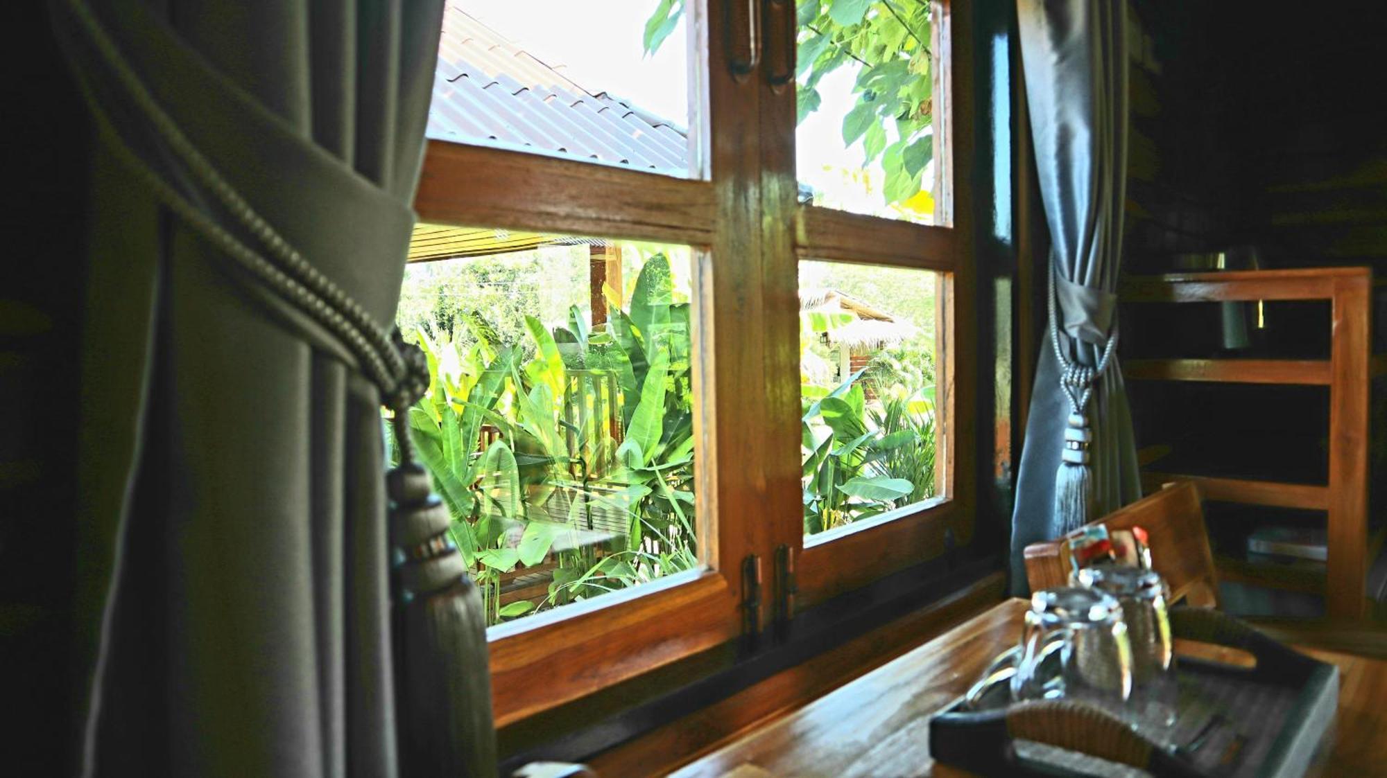 Samui Blue Bird Bed & Breakfast หาดแม่น้ำ ภายนอก รูปภาพ