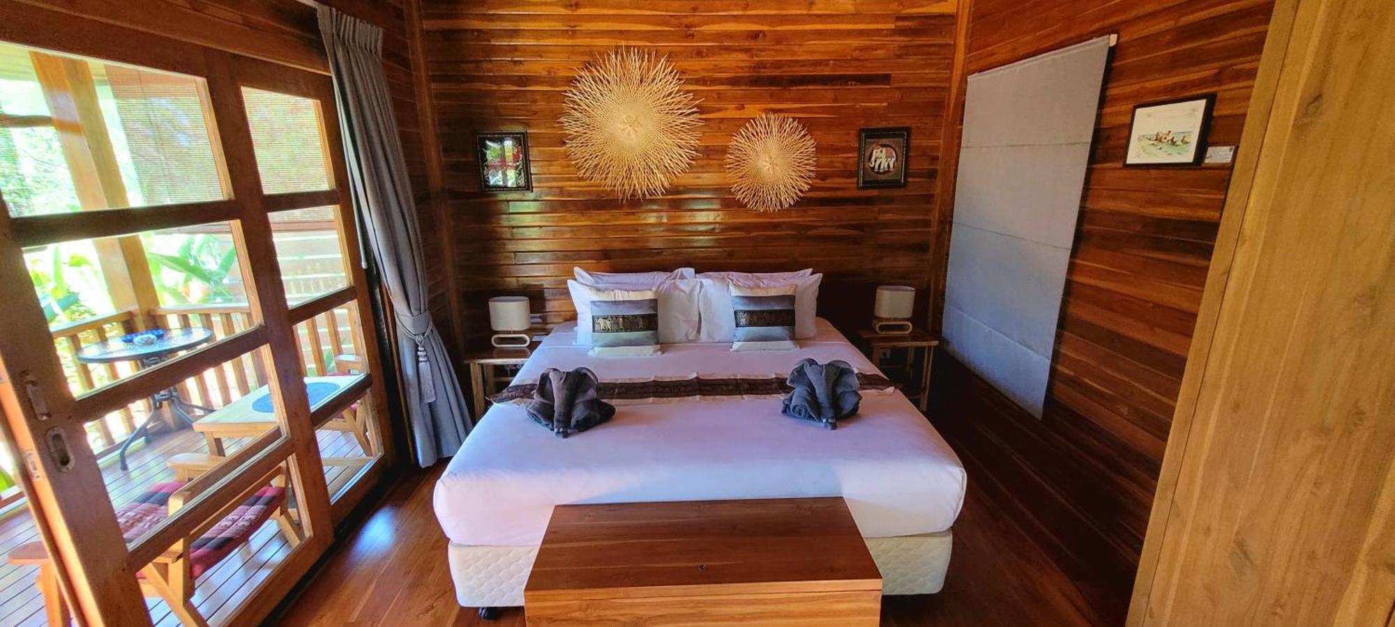 Samui Blue Bird Bed & Breakfast หาดแม่น้ำ ภายนอก รูปภาพ