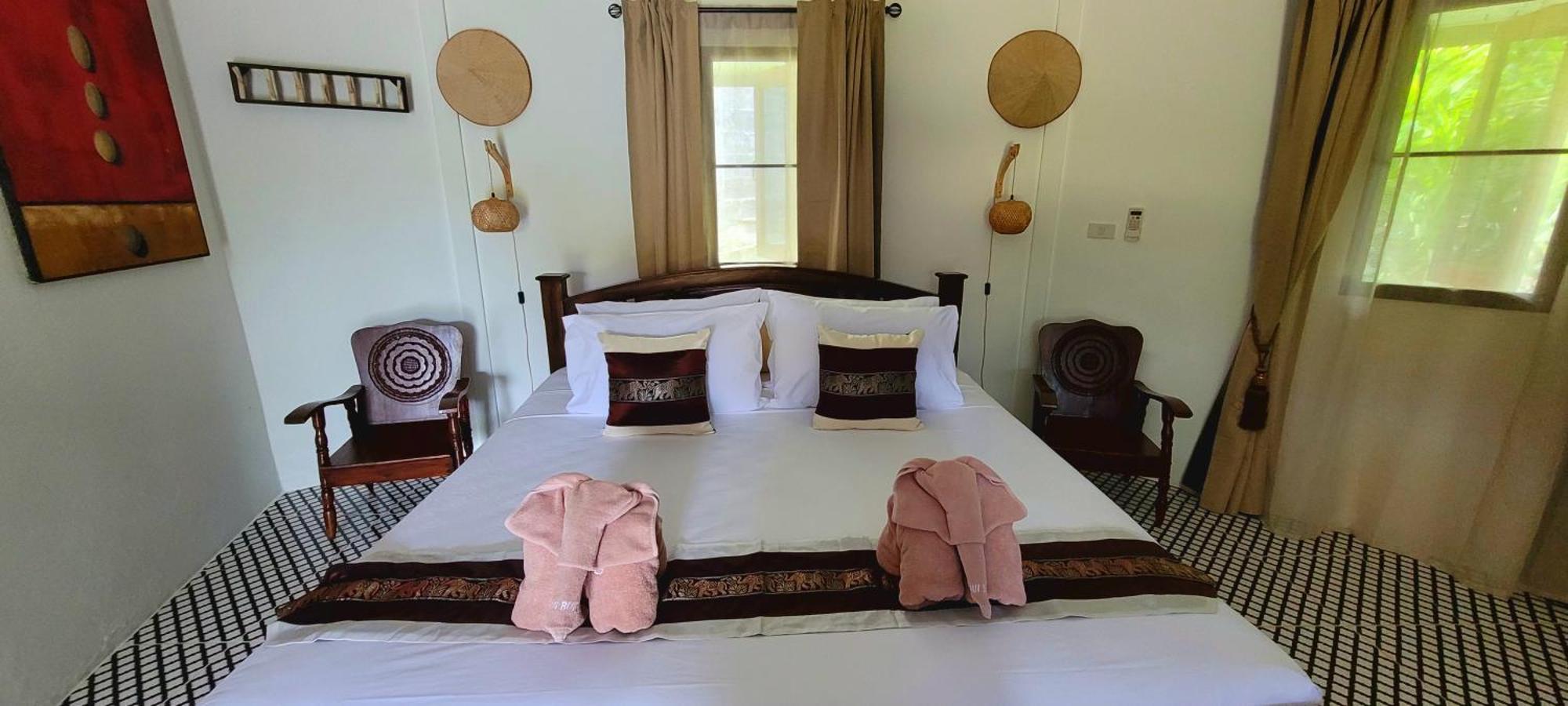 Samui Blue Bird Bed & Breakfast หาดแม่น้ำ ภายนอก รูปภาพ