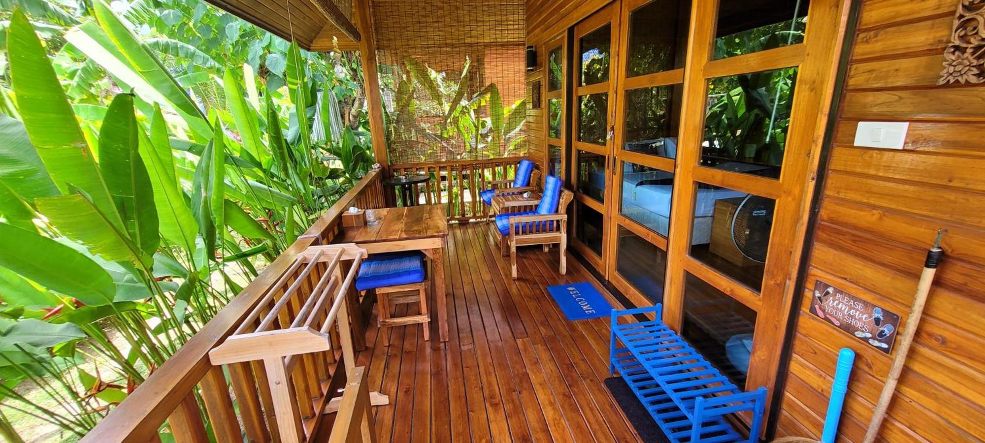 Samui Blue Bird Bed & Breakfast หาดแม่น้ำ ภายนอก รูปภาพ
